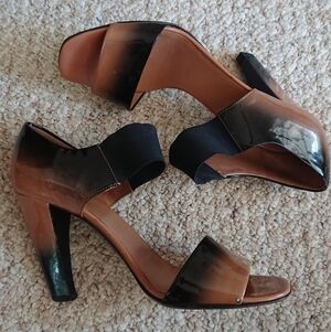 Prada Ombre patent leather Black and Brown pumps size 10